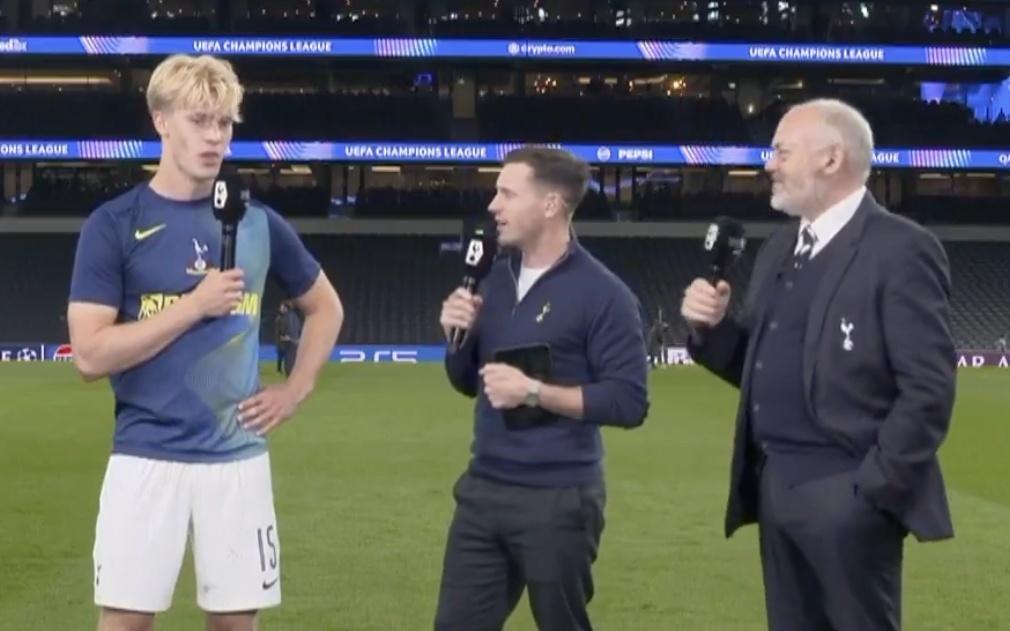 贝里瓦尔：我一开始想庆祝，但意识到可能是乌龙所以才颠球