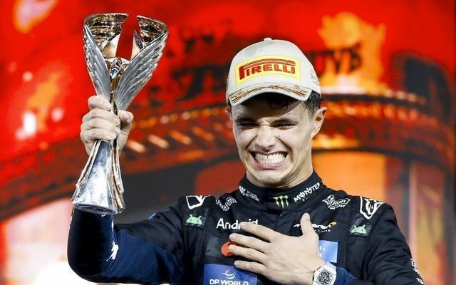 RICHARDMILLE品牌挚友、迈凯伦F1车队车手LandoNorris摘得2025年度总冠军
