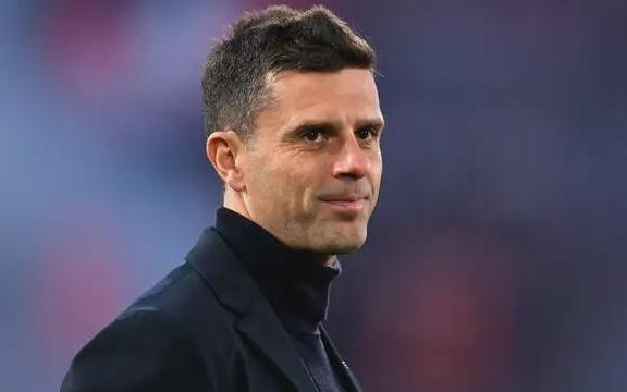 记者：皇家社会认真考虑换帅，已经联系了蒂亚戈莫塔