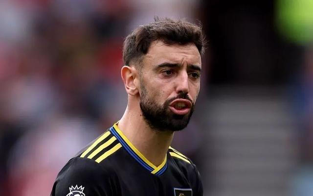 仅需1500万！扎卡擅踢343中场位置曼联夏窗为何不买他