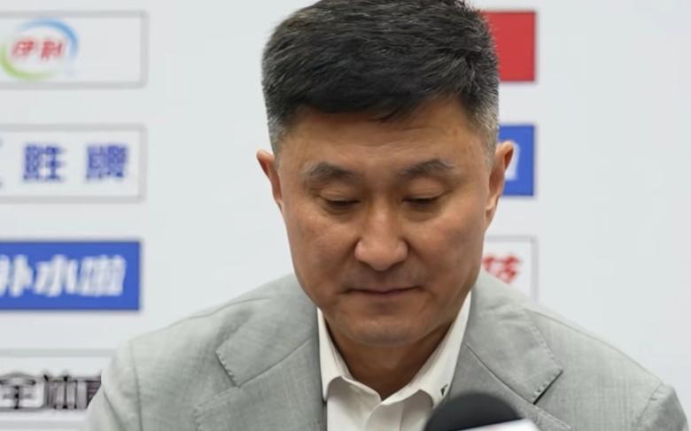 输上海发布会！杜锋批上半场满意下半场，直指遗憾，寄语提升完善