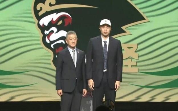 今年次轮29号秀！同曦官方：选秀球员刘仁斌因没有通过体检未签约