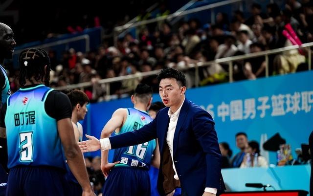 CBA新赛季最大黑马！爆冷赢两场，常年