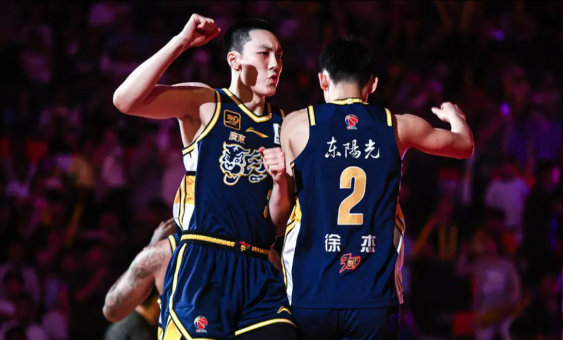 3号状态回暖，2号又迷失了！8中2+4失误，被四川19岁菜鸟打爆了