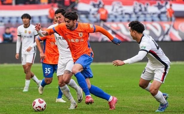 泽卡：山东泰山是中超顶级球队之一，若留队明年将为冠军而战