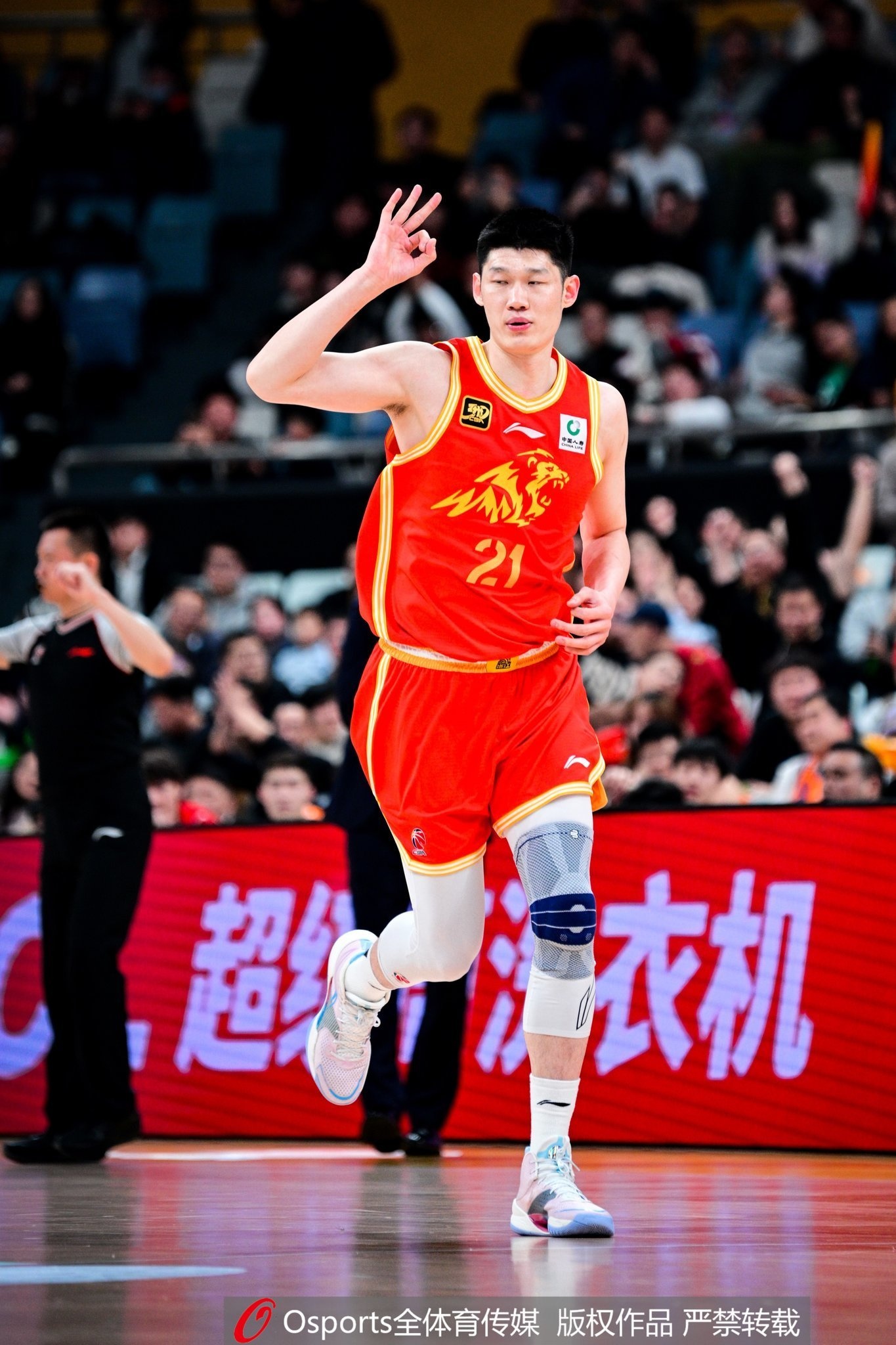 圆梦了！胡金秋11中7高效拿下17分4板