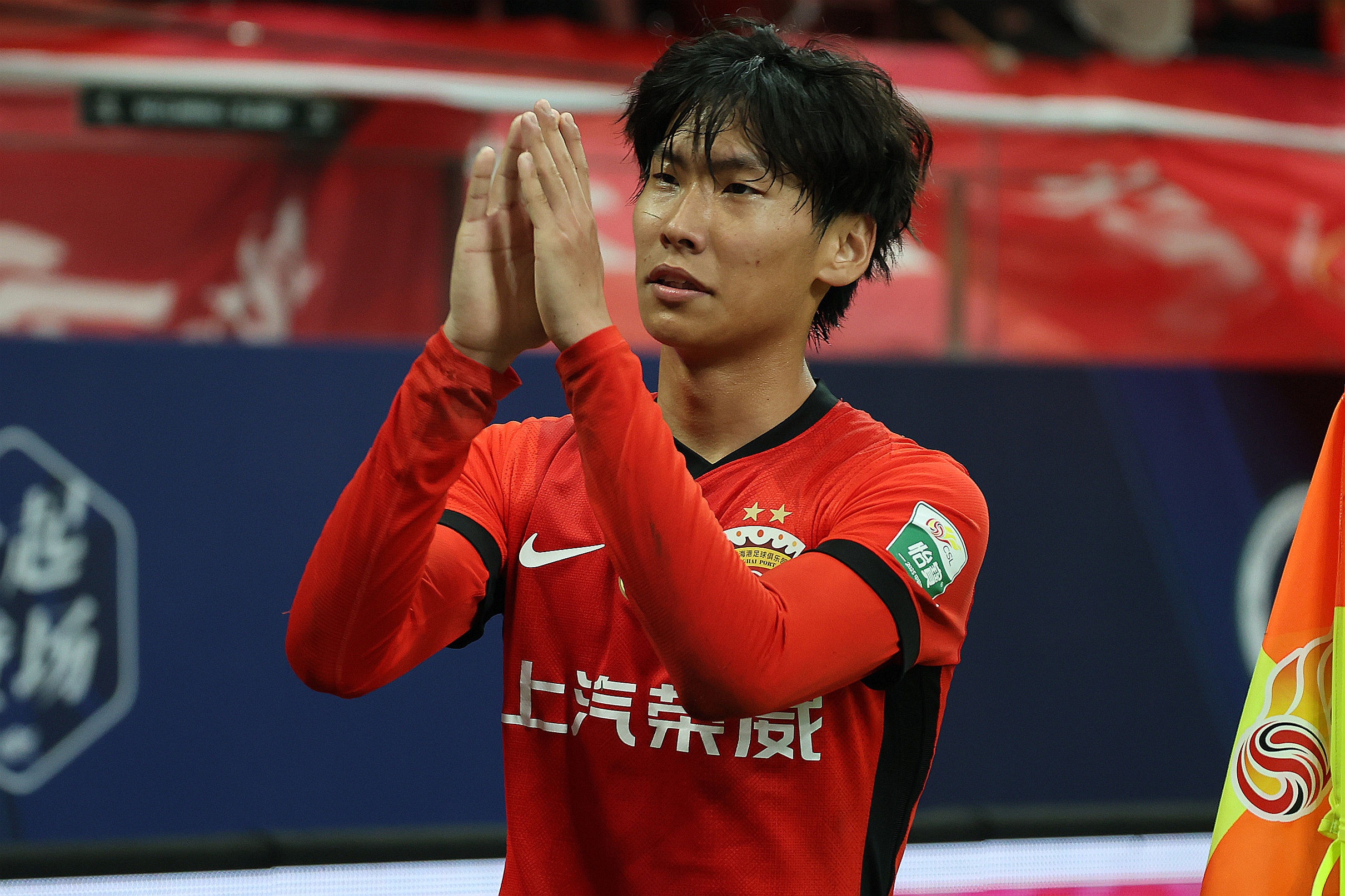 本场传射！19岁李新翔：不足的地方还有很多，要继续向老大哥学习