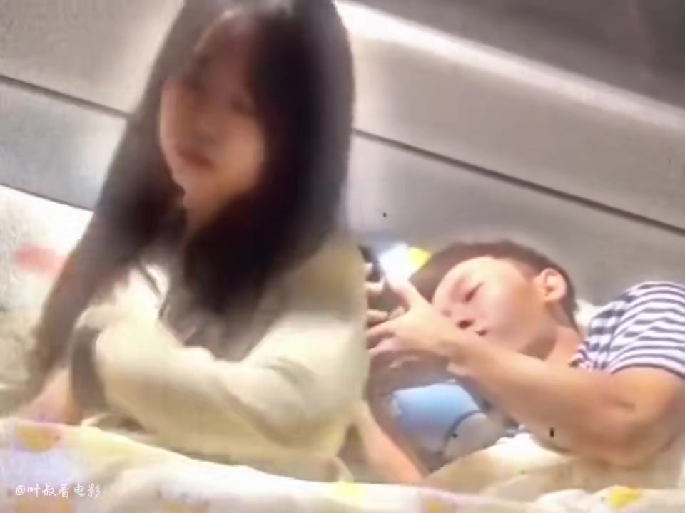 家里养了一头响尾蛇