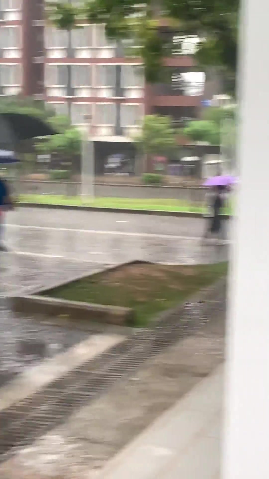 你把兄弟放心里 你兄弟却把放网上