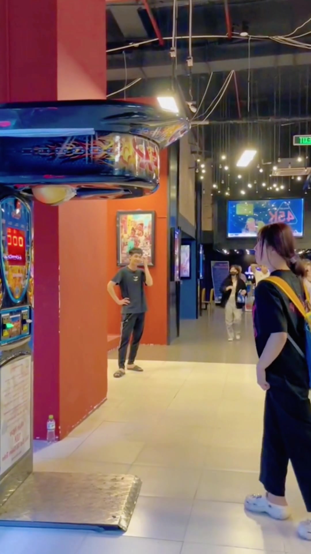 穿拖鞋，是个狠人