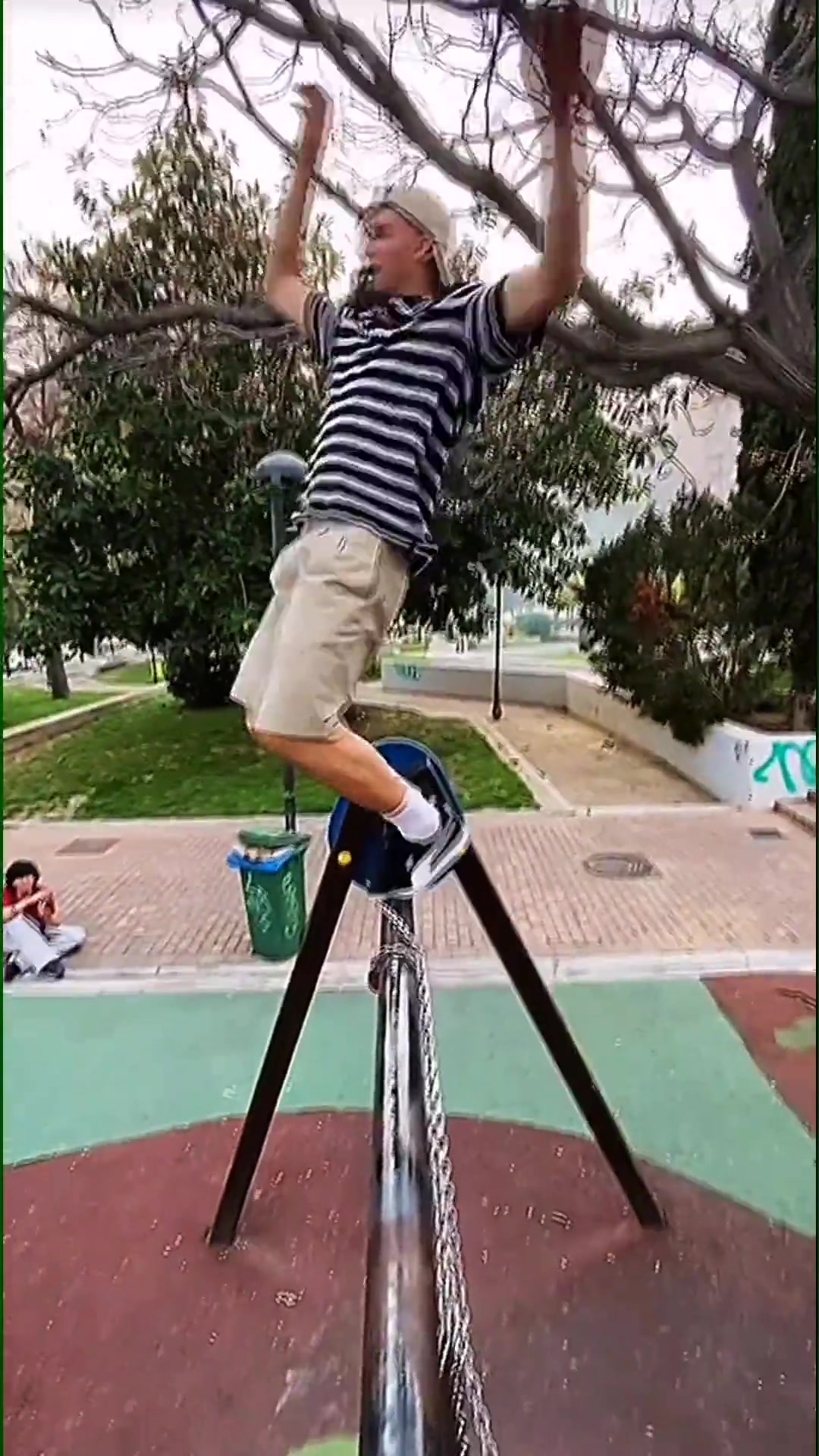 这定住了还行，一脚踏稳了...