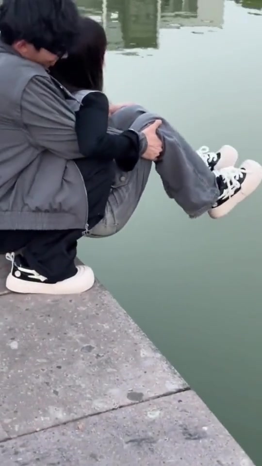 这就是命运掌握在别人手里的感觉吗？
