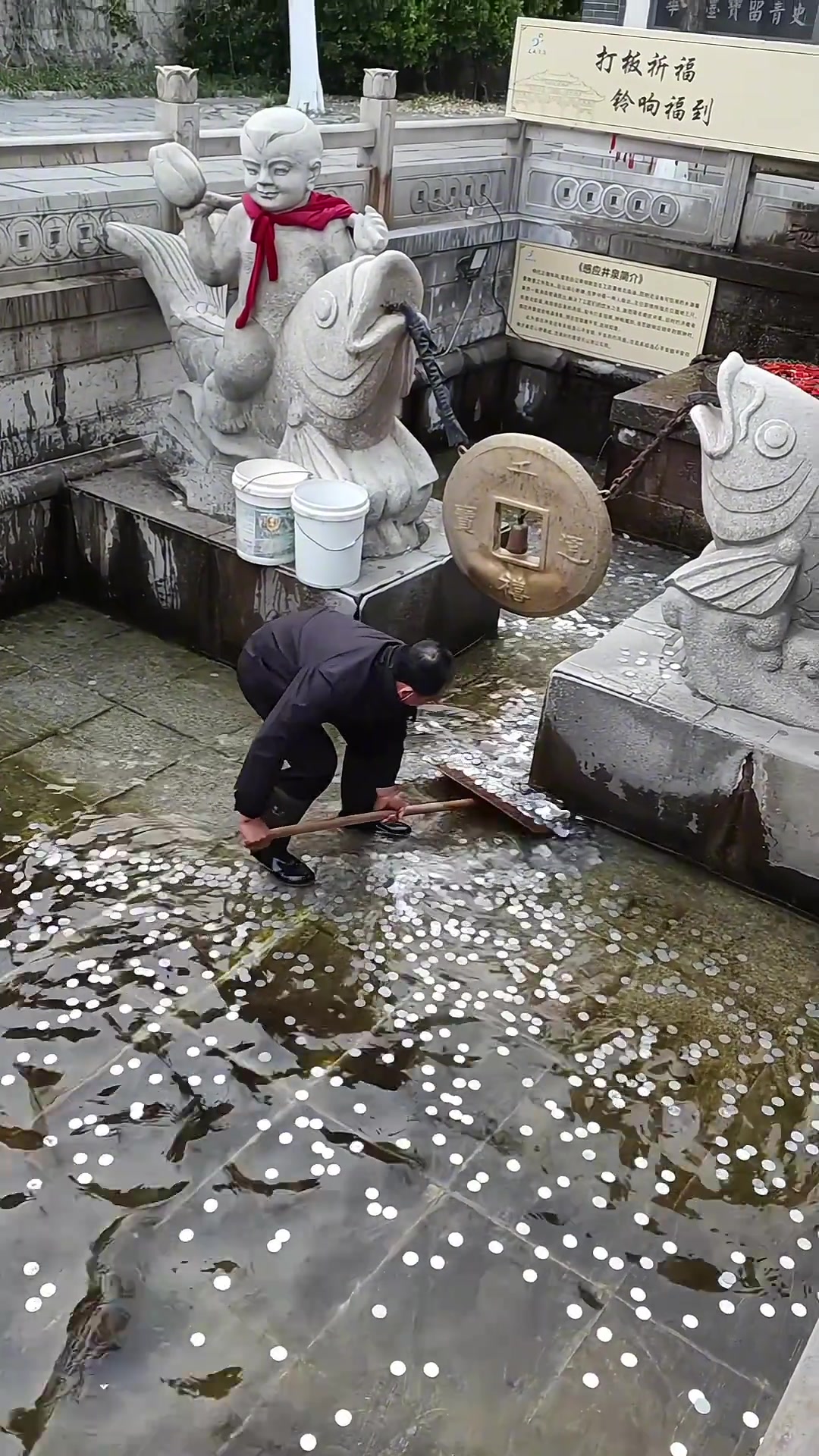 这种捡钱的工作，让我上我比他还老道！