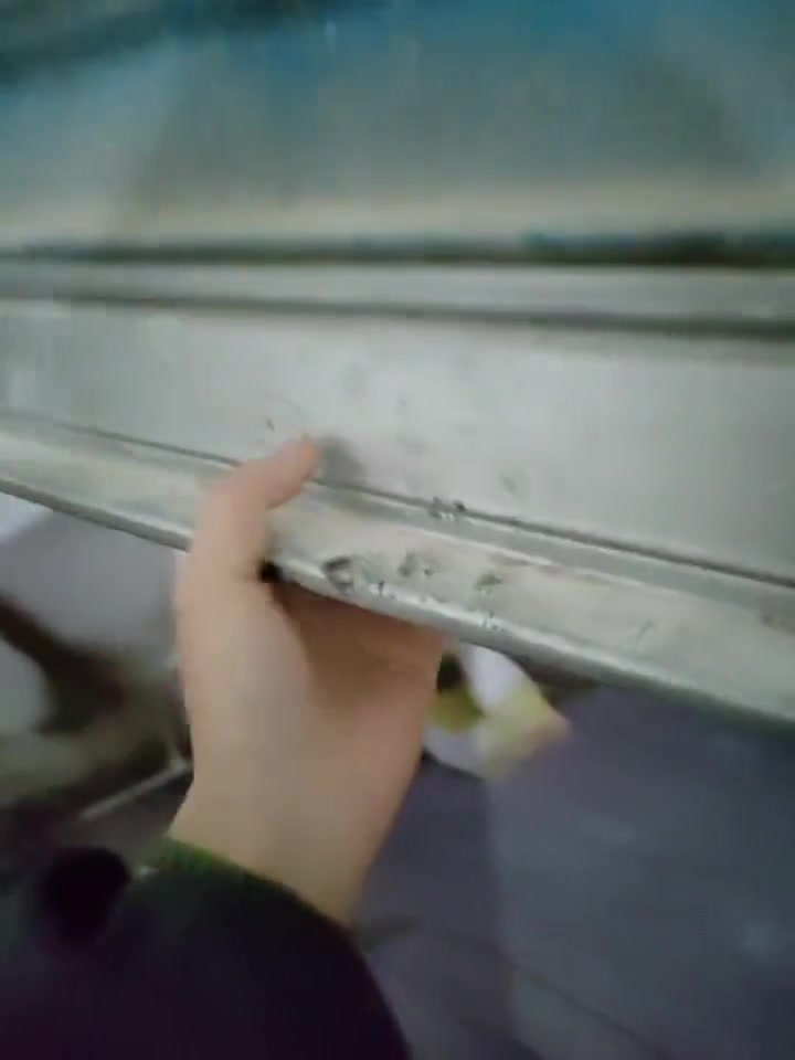 关门是为了不吓到别人吗？