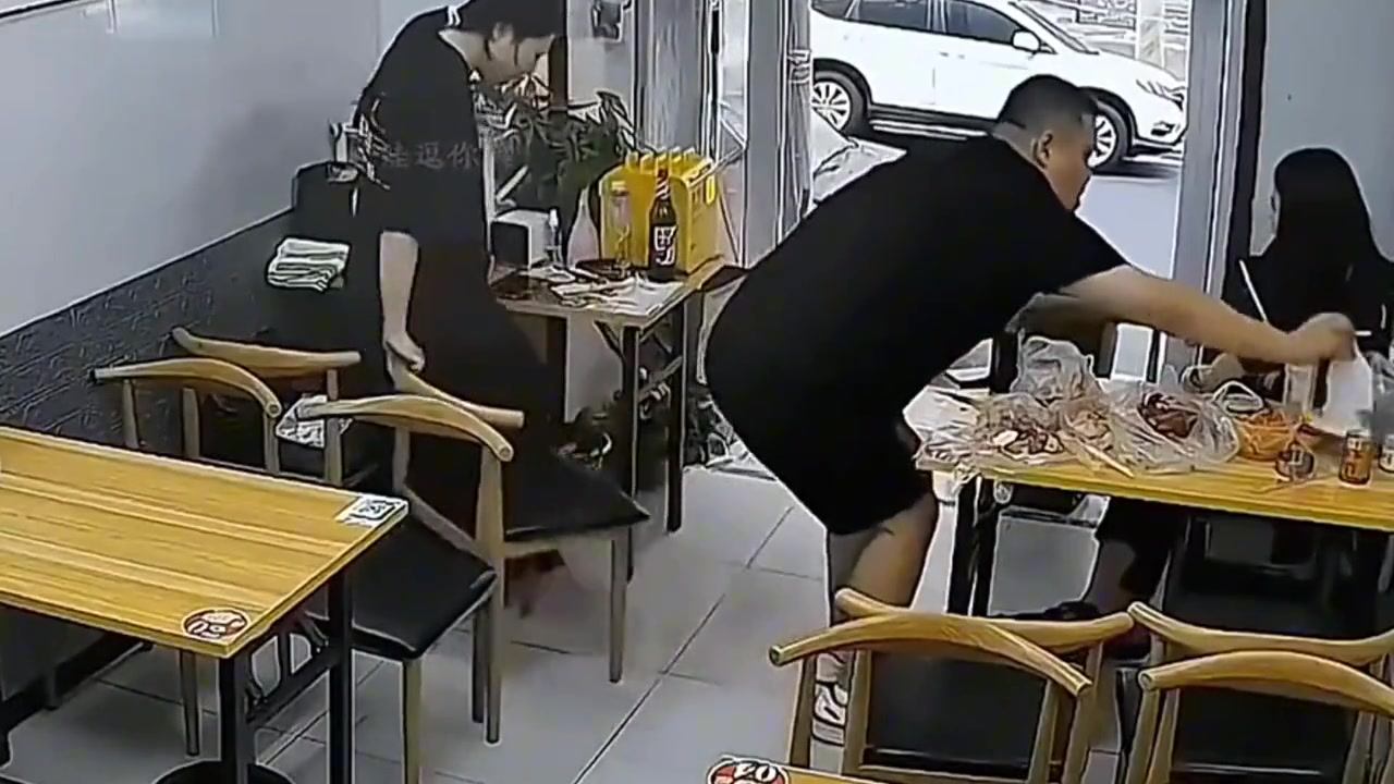 摔这么重，不像演的