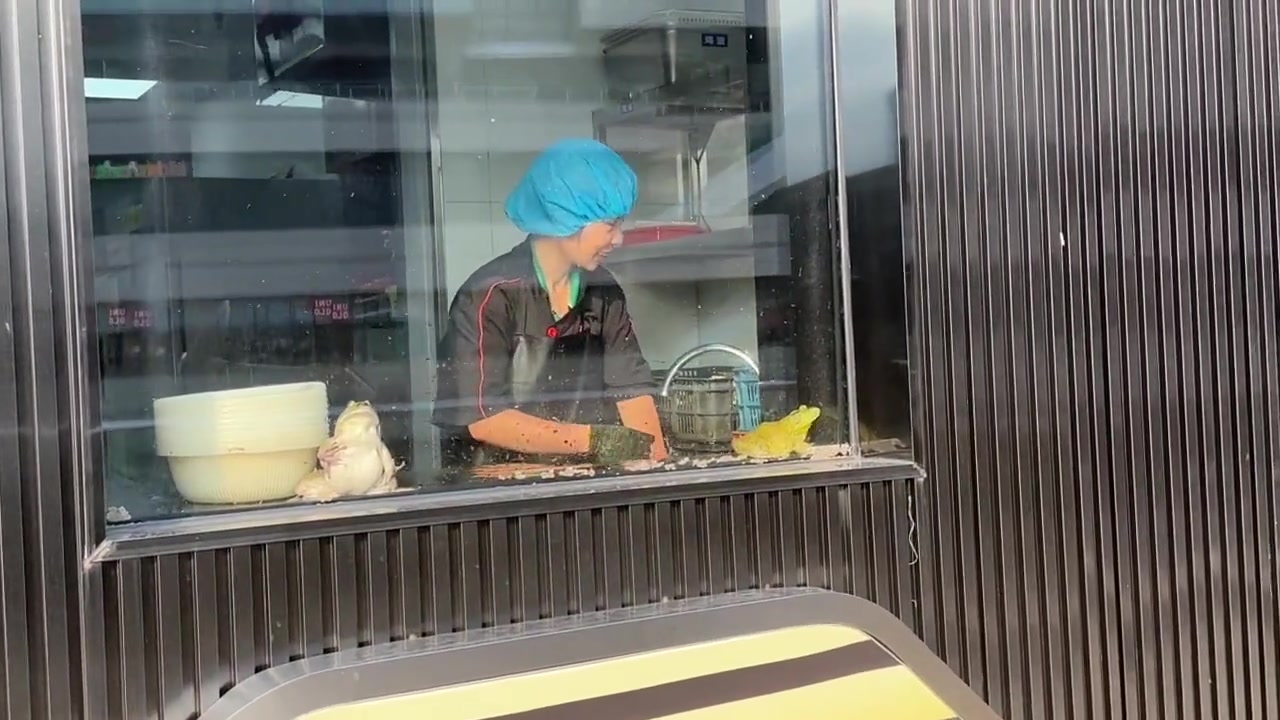 蛙蛙 ：先下线了 回头桌上再聊…