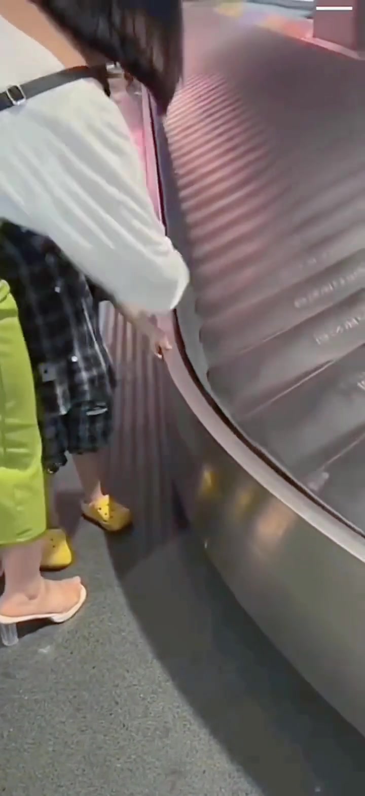 小孩能有多犟？但妈妈的做法感觉欠妥...