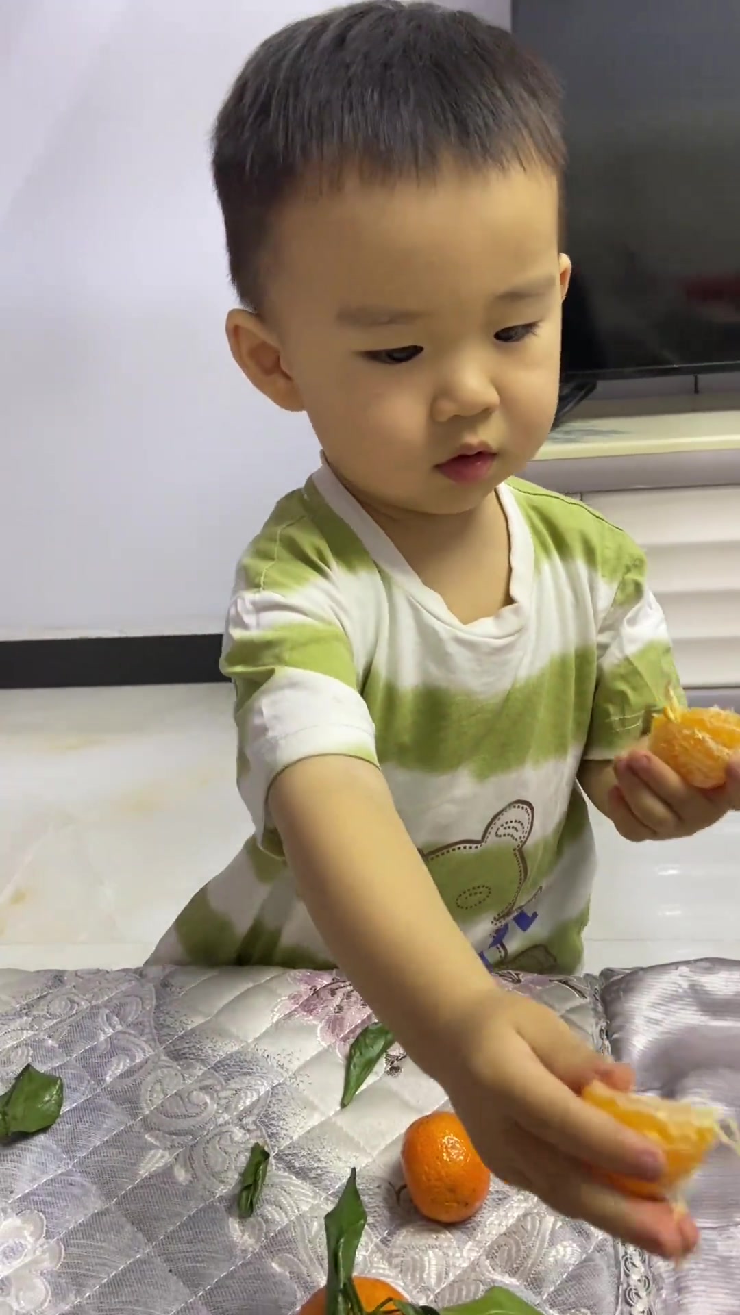 要不这个小孩你当吧 ！