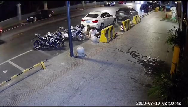 这一下睡不着了吧！