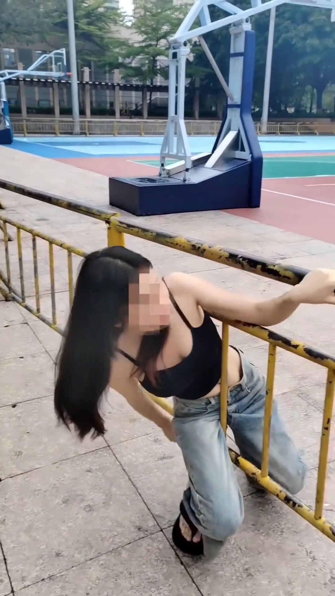 她看似输了，实则赢得一塌糊涂...
