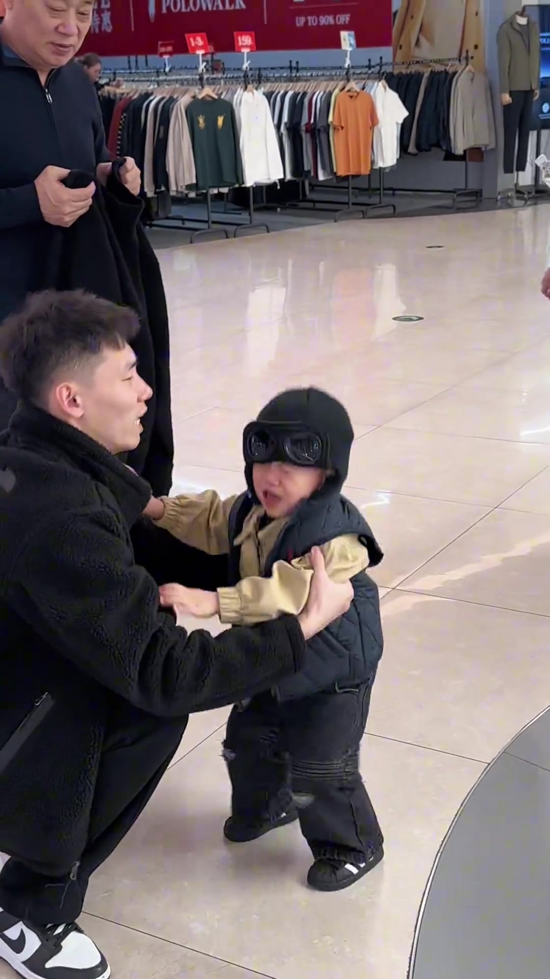 不想和爷爷奶奶分开的宝宝 有一种爱叫隔辈亲 ！
