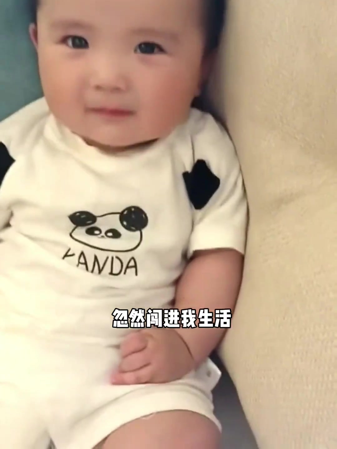 宝宝的笑容也太治愈了