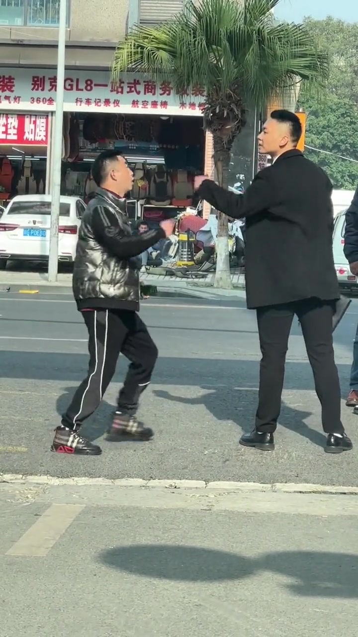 君子动口不动手