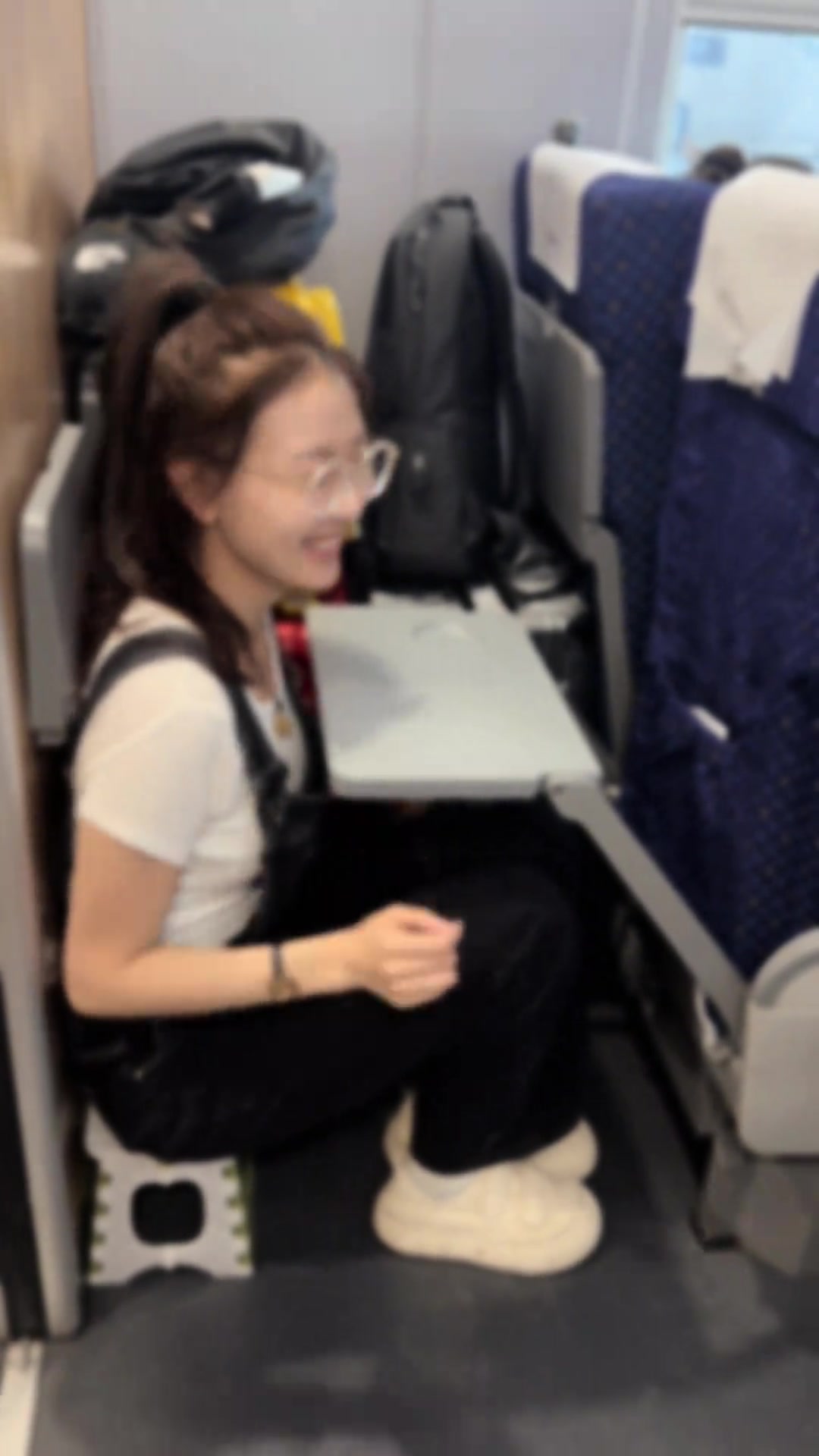 这个地方不是放行李的吗？