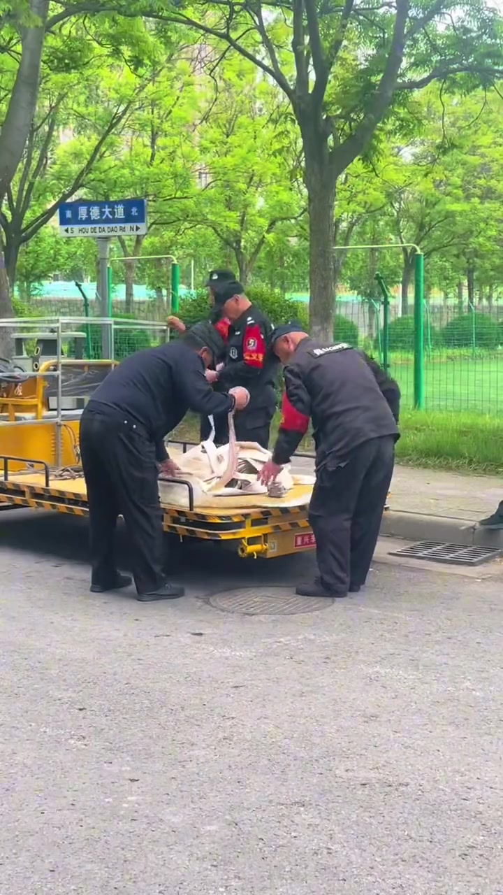 别的不说，就这么两下，超过百分之99的物业！