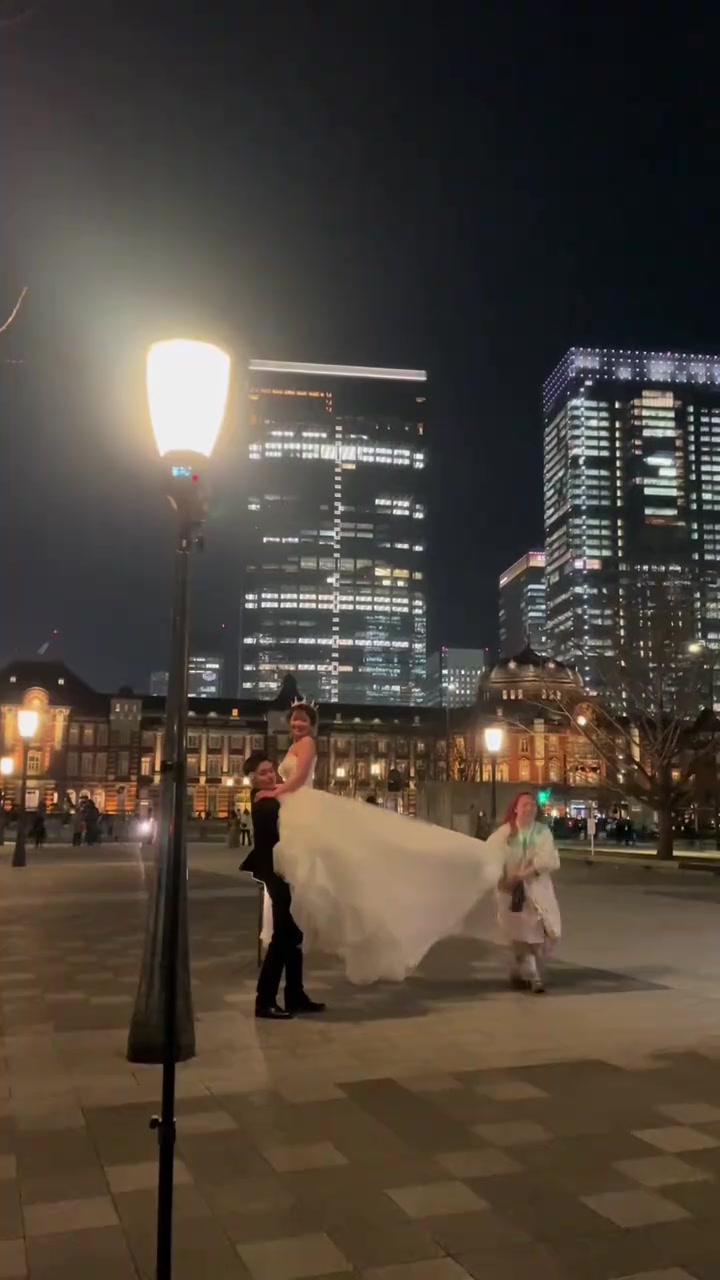 摄影助理：你们好看就行，不用管我！