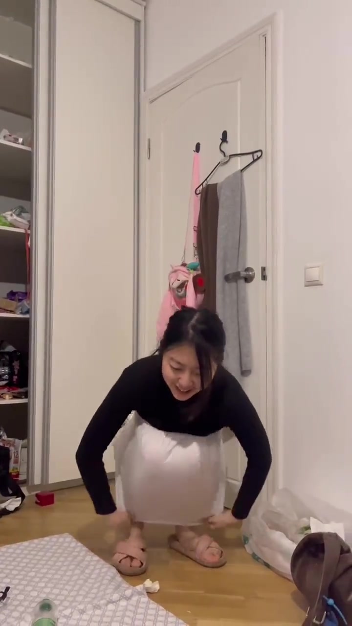 闺蜜去俄罗斯留学后，学会的抽象派艺术！