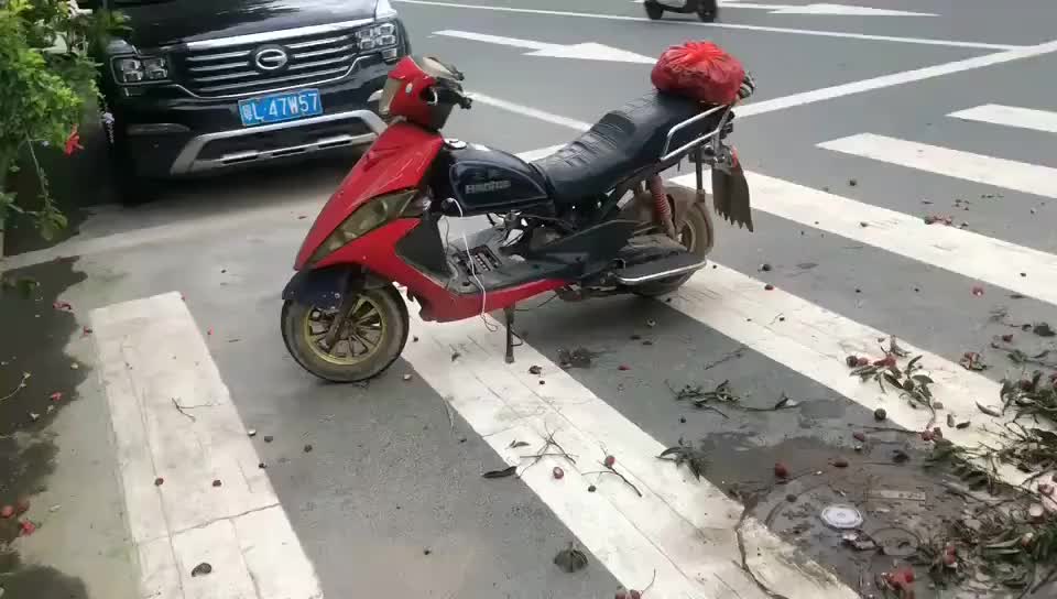 活这么久，第一次见摩托车油电混合~