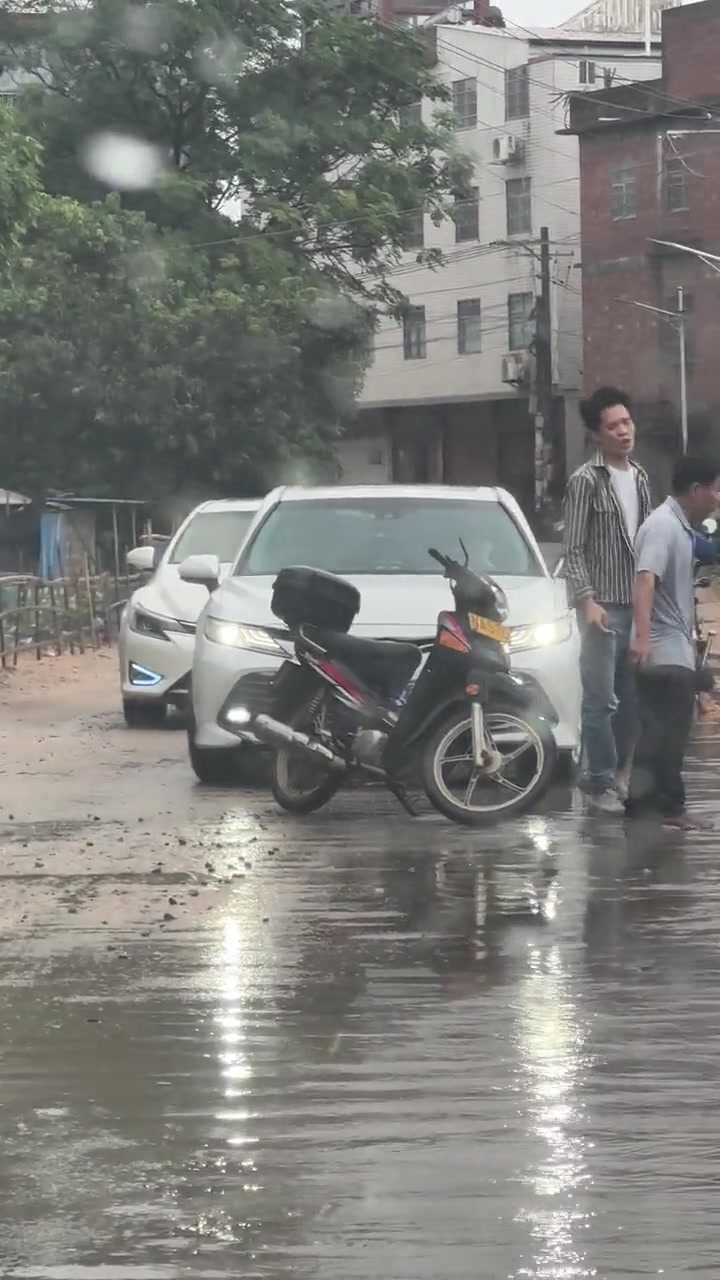 滴水之恩，当场就报