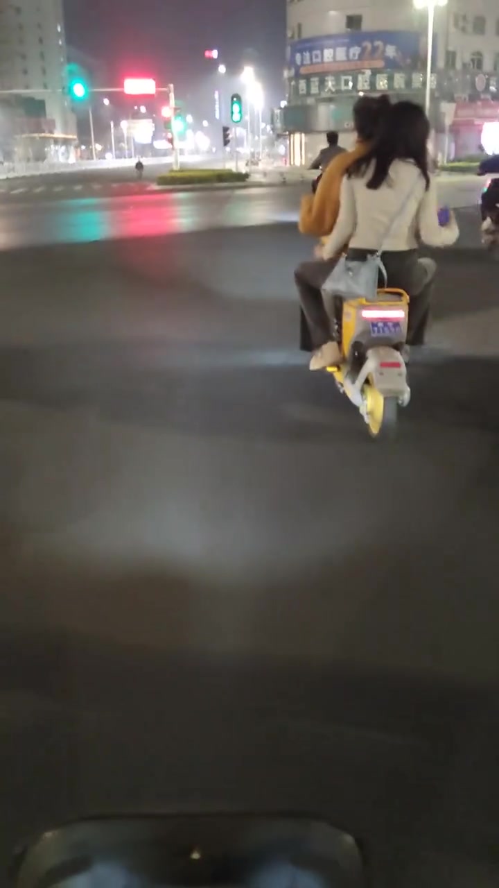 拍视频？慢一点？我看你拍！