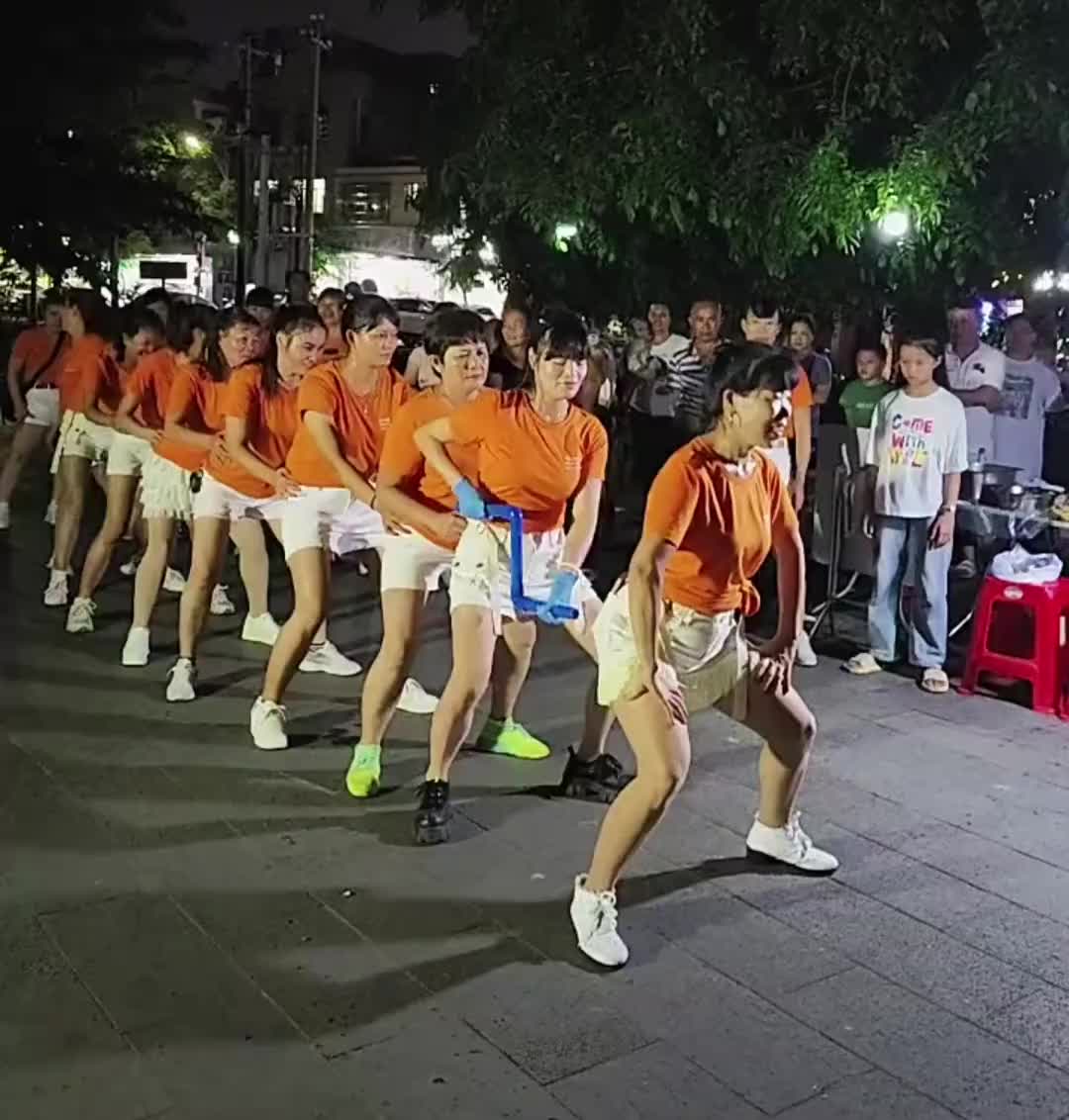 看谁比谁玩得更花？