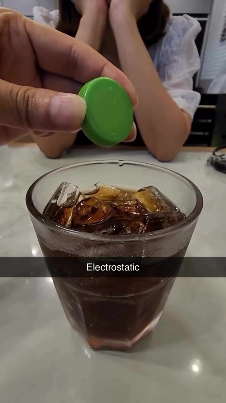 这水流怎么歪了