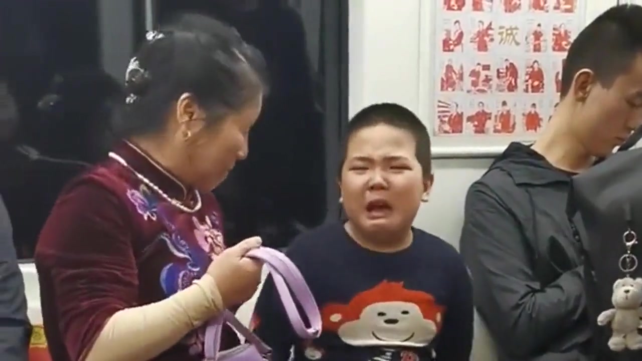 孩：你早抬手，我不是早不哭了嘛