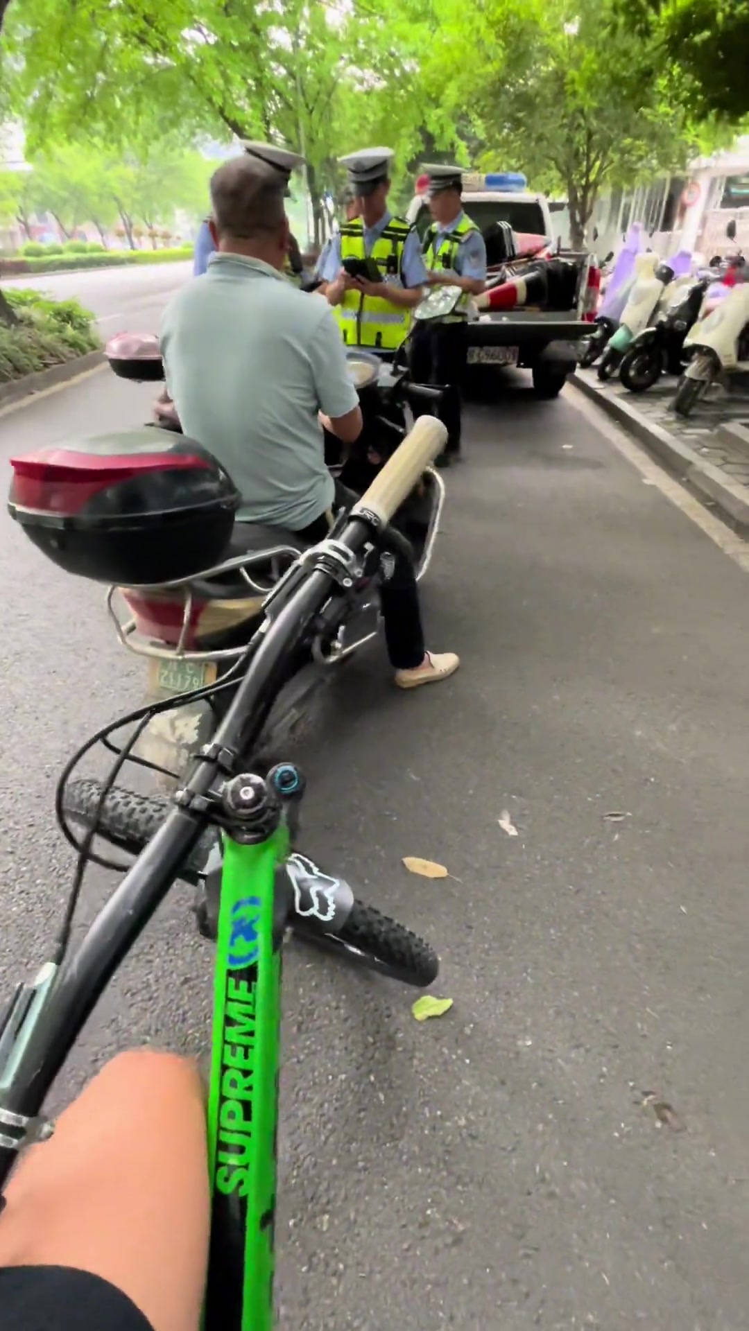 《还好我骑的是自行车》