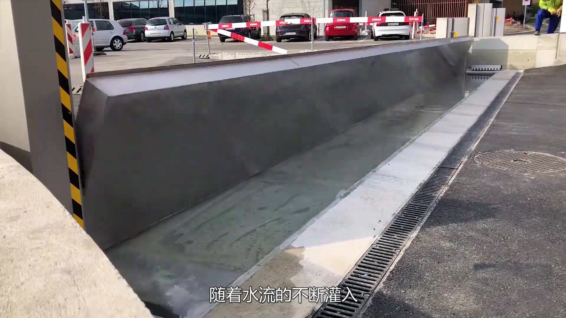 全自动车库防溢挡板，有了这个就不怕暴雨淹车库了