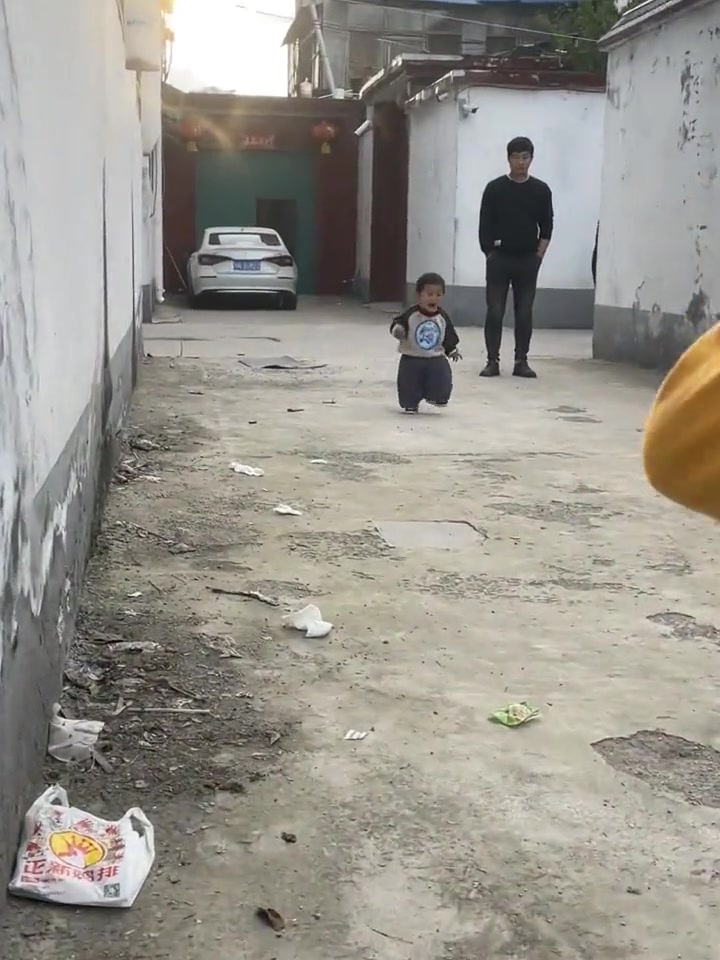 爸爸：有我在还会没危险吗？