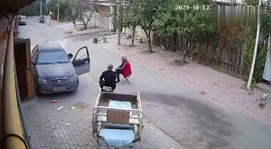 一个敢坐，一个也是真敢开啊！