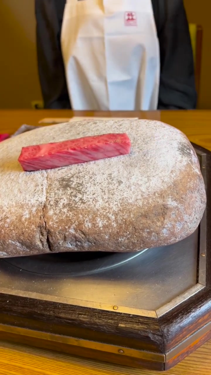 用石头烤肉实会更好吃吗？