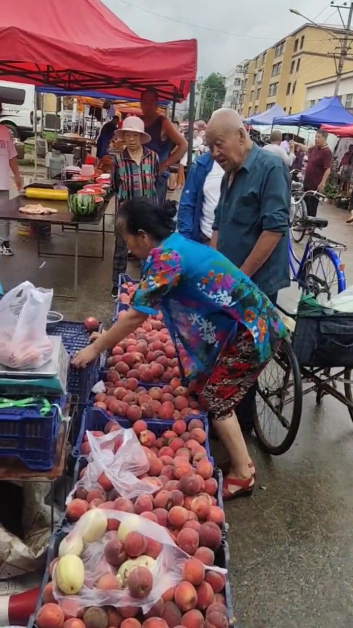 最怕这种大妈闹起来了