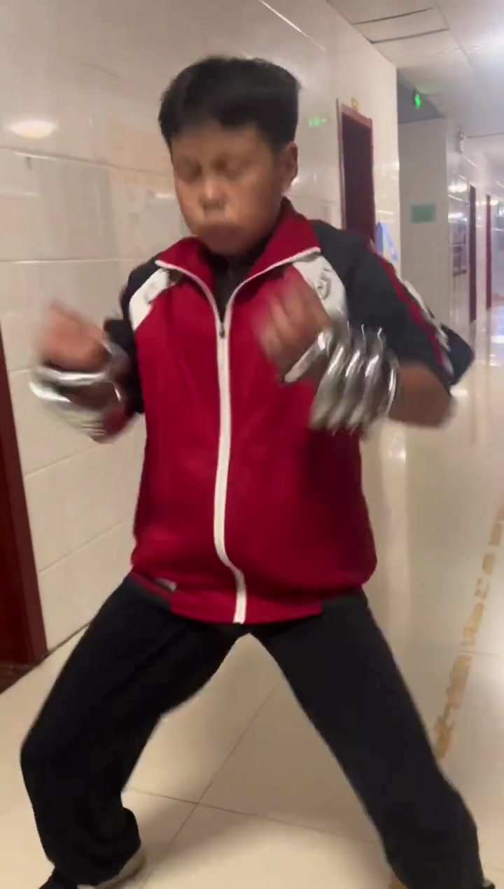 以后肯定是个好裁缝！
