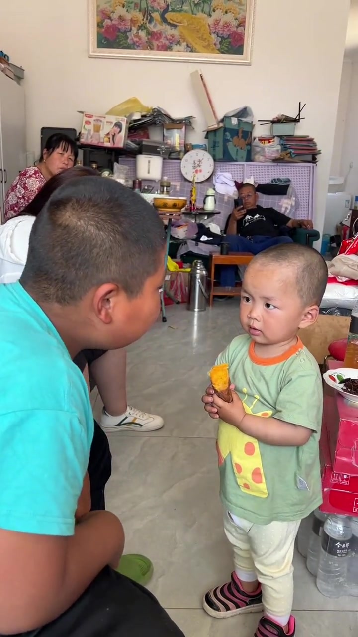 小孩：我这辈子就没听过这么无理的要求