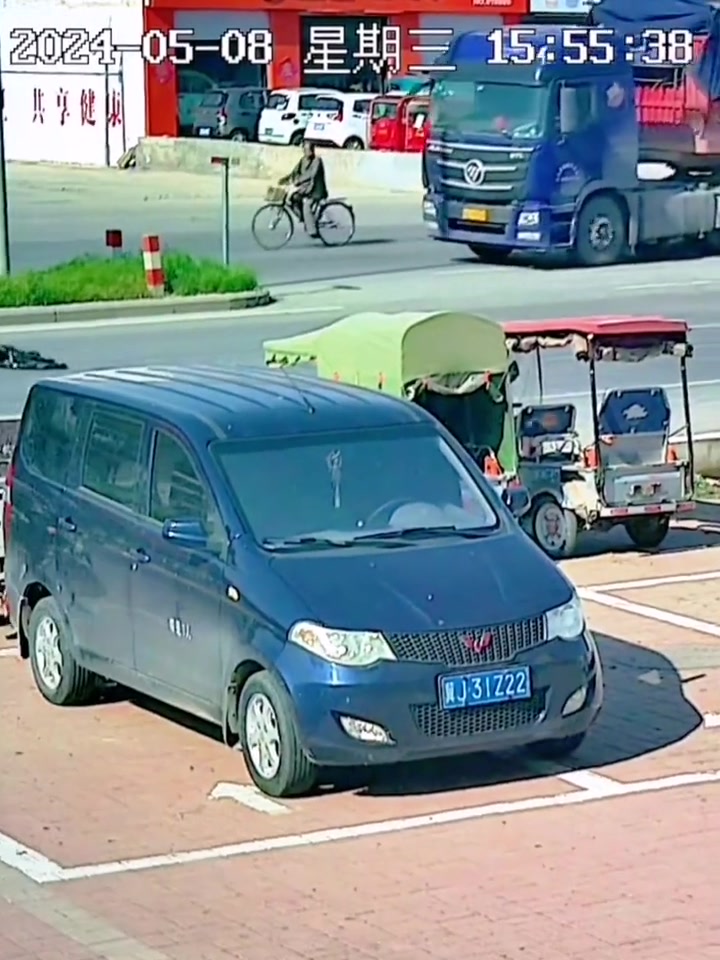 这个老人真是害人不浅！