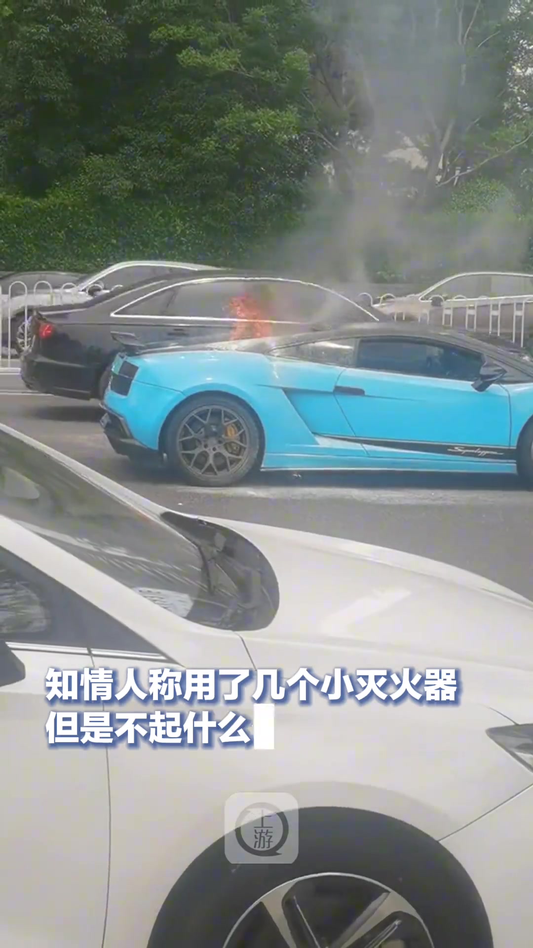这种老款车都没保险的，要赔了