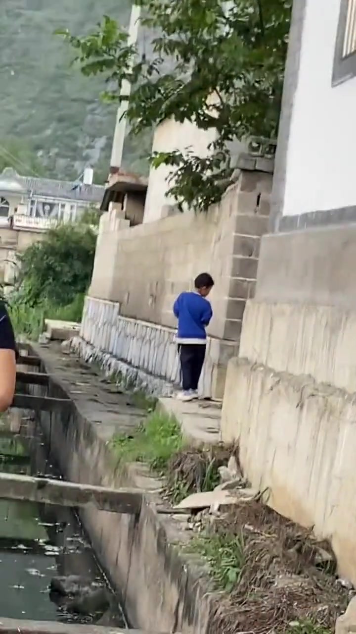 孩子的童年总是静悄悄的就过来了
