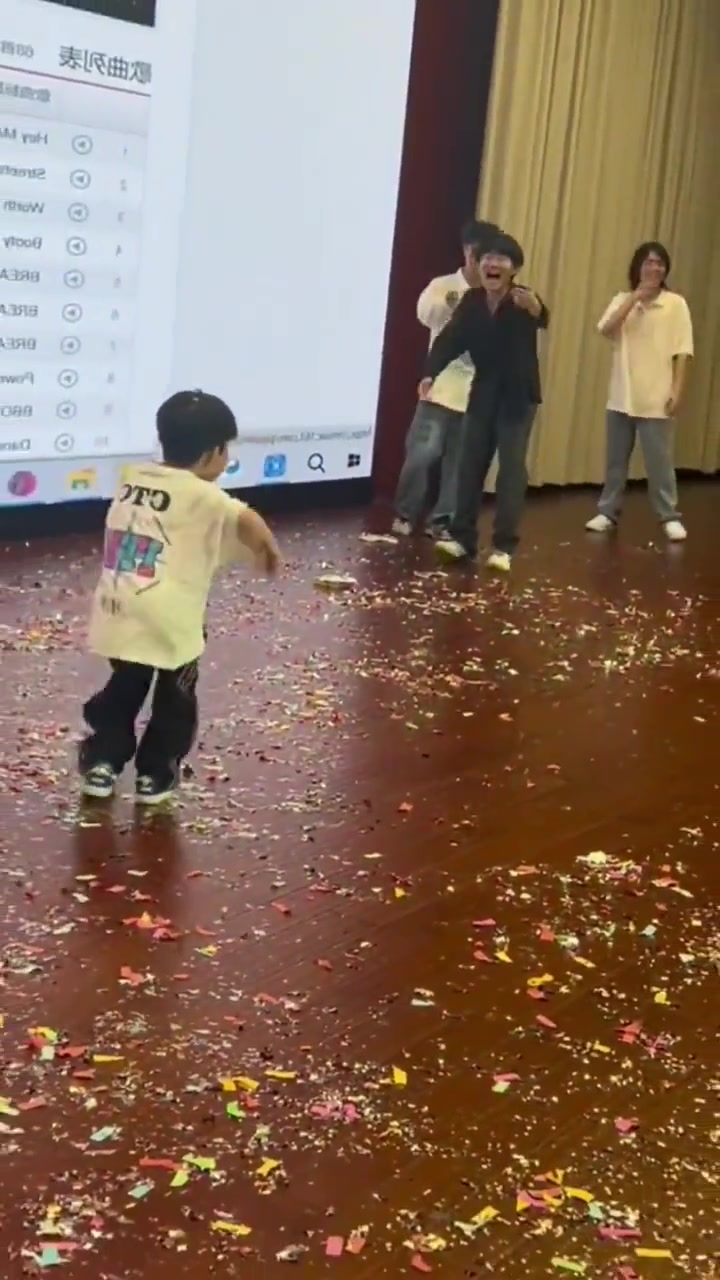 幼儿园小朋友舞技了得