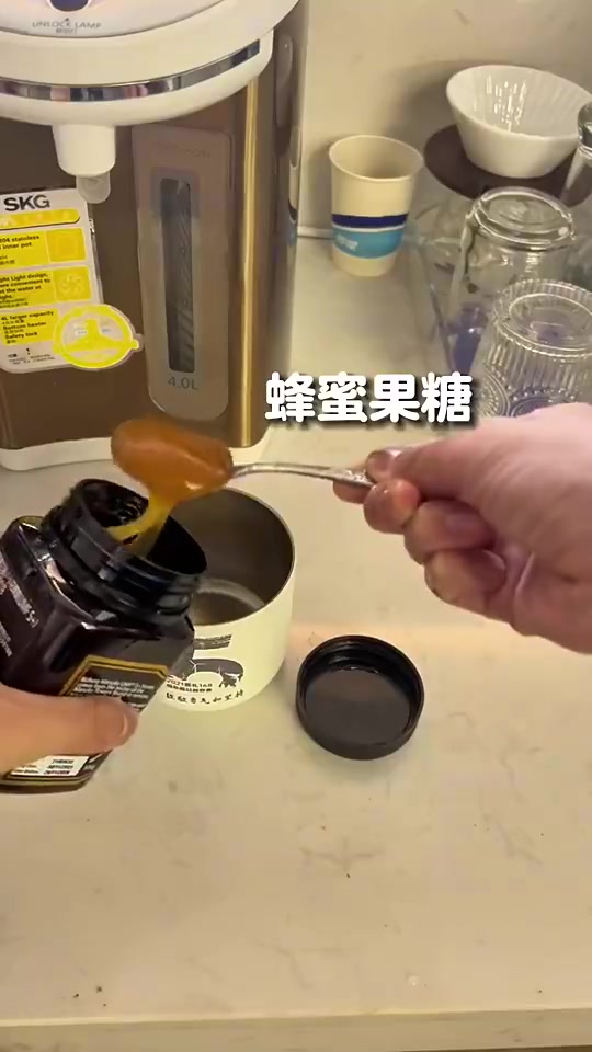 自律女孩最迷人了！每天坚持晨跑太厉害了吧